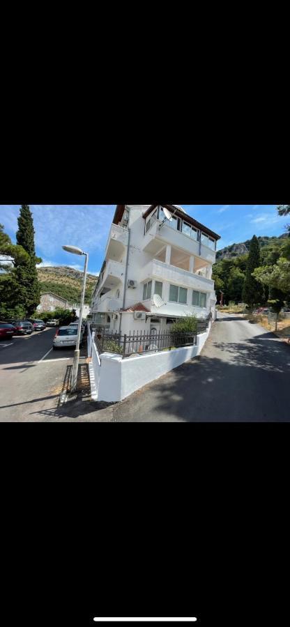 Apartments Sveti Stefan-Marko Exterior foto